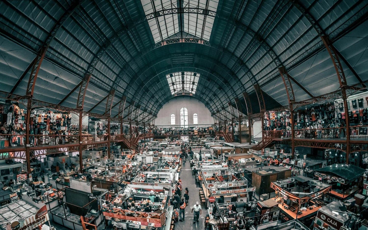Understanding Marketplace Tours: A Flexible Group Travel Option
