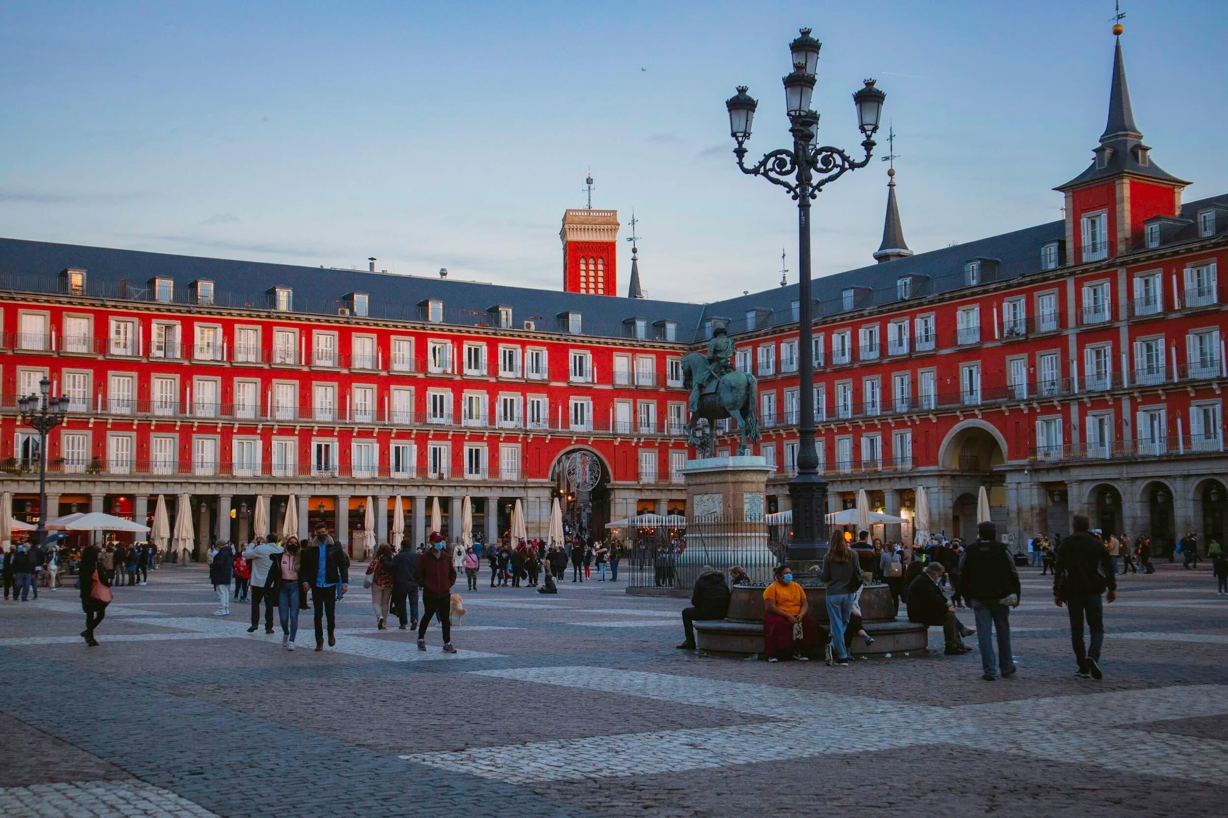Madrid Educational Travel: Mastering Spanish Through Immersion
