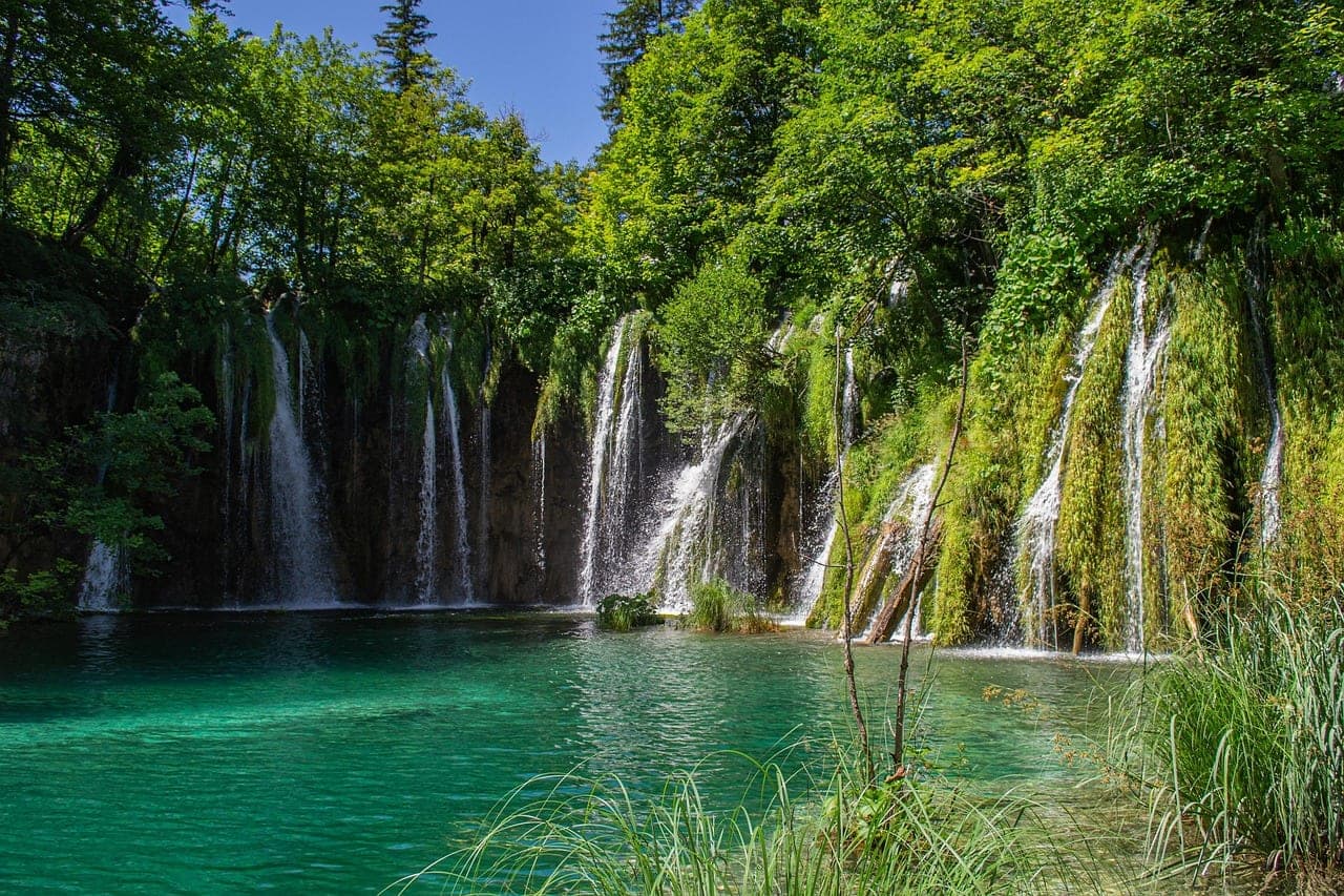 Cascading travertine waterfalls and turquoise pools in Plitvice Lakes National Park, Croatia